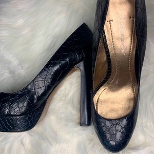 BCBG | croc embossed pumps